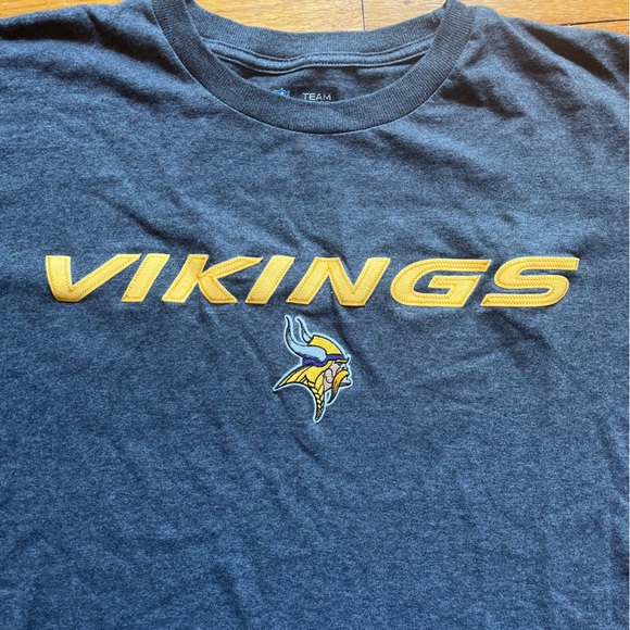 Minnesota Vikings T-Shirt / Stitched Lettering / Men's Large / Classic Piece - Picture 4 of 4